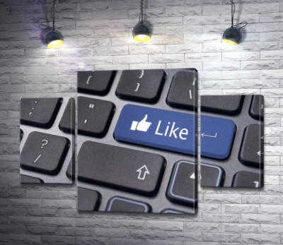 Синяя кнопка "Like" на компьютерной клавиатуре
