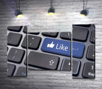 Синяя кнопка "Like" на компьютерной клавиатуре