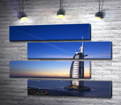 Отель Джумейра (Jumeirah) в свете вечерних лучей