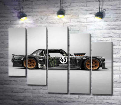 Модульная картина "Тюнингованный автомобиль Ford Mustang Hoonicorn автогонщика Кена Блока"
