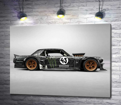 Тюнингованный автомобиль Ford Mustang Hoonicorn автогонщика Кена Блока
