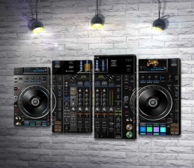 Модульна картина "Професійний DJ контроллер "Pioneer DDJ-RZX""