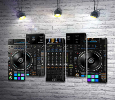 Модульна картина "Професійний DJ контроллер "Pioneer DDJ-RZX""