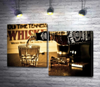 Золотистый виски "Jack Daniel's" льется в стакан