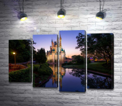Модульна картина "Чарівний вечір біля казкового замку Disney"