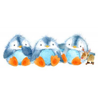 Три пингвина и игрушечный олень