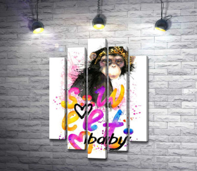 Модна мавпа сидить над написом "sweet baby"