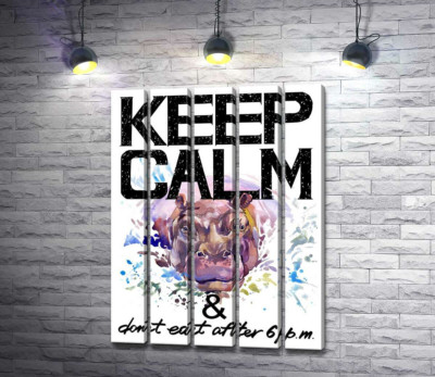 Бегемот виглядає з води між написом "keep calm and don't eat after 6 p.m."