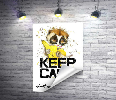 Маленький лемур їсть банан над написом "keep calm and don't eat after 6 p.m."