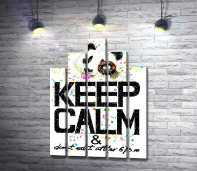 Панда з м'яким донатсом над написом "keep calm and don't eat after 6 p.m."
