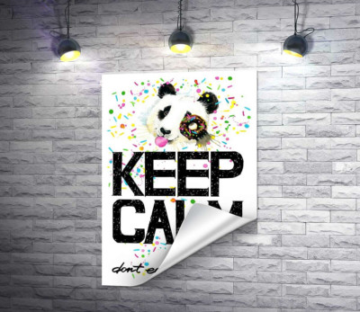 Панда с мягким донатсом над надписью "keep calm and don't eat after 6 p.m."