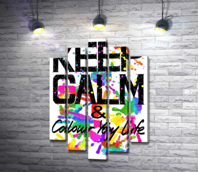 Надпись "keep calm and colour your life" на фоне отпечатков рук