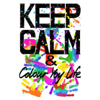 Напис "keep calm and colour your life" на фоні відбитків рук