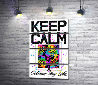 Картина с ладоней среди надписи "keep calm and colour your life"