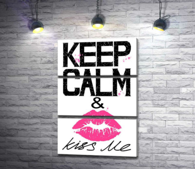 Модульна картина "Рожевий відбиток губ серед напису " keep calm and kiss me""