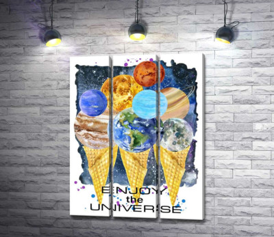 Планети Сонячної системи зібрались на ріжках морозива з написом "enjoy the universe"