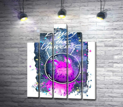 Модульна картина "Рожевий монстр в шоломі біля напису "Enjoy the Universe""