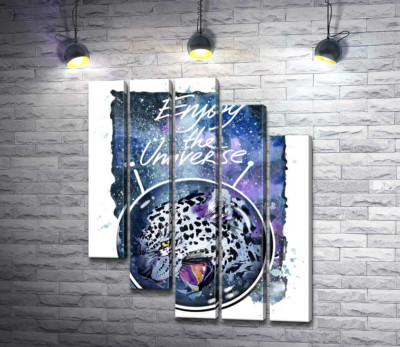 Пятнистый леопард в космосе под названием "Enjoy the Universe"
