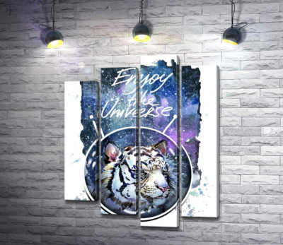 Білий тигр з написом "Enjoy the Universe"