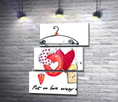 Модульная картина "Цветные буквы "love" висят на вешалке"