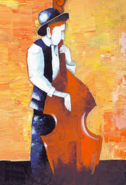 Рудий чоловік грає на віолончелі