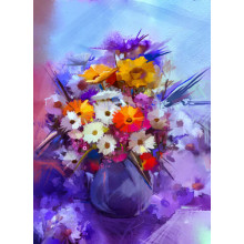 Яскравий букет літніх квітів на фіолетово-блакитному фоні
