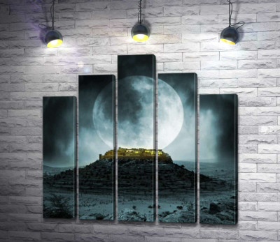 Модульна картина "Повний місяць над середньовічною фортецею"