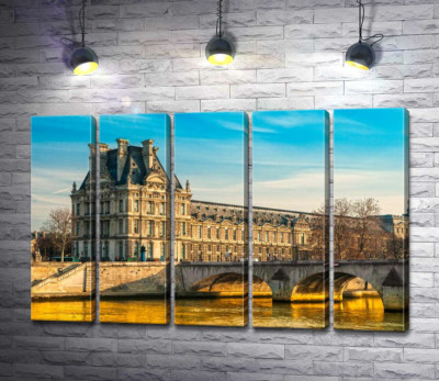 Модульная картина "Здание Лувра (Louvre) у берегов Сены"