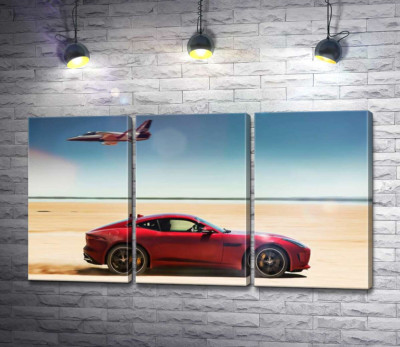 Модульная картина "Красный автомобиль Jaguar F-Type R разминулся с самолетом среди пустыни"
