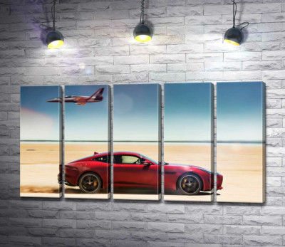 Модульна картина "Червоний автомобіль Jaguar F-Type R розминувся з літаком серед пустелі"