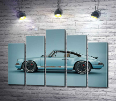 Модульная картина "Голубой гоночный автомобиль Porsche 911 Carrera RSR"