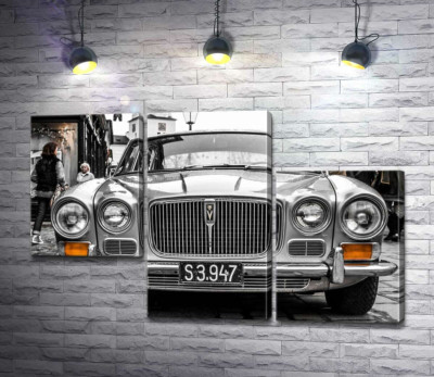 Модульна картина "Сірий спортивний люкс-седан Jaguar XJ6"