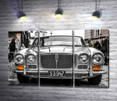Модульна картина "Сірий спортивний люкс-седан Jaguar XJ6"