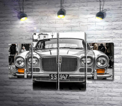 Модульная картина "Серый спортивный люкс-седан Jaguar XJ6"