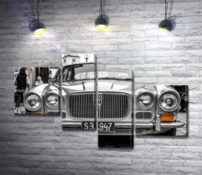 Модульная картина "Серый спортивный люкс-седан Jaguar XJ6"