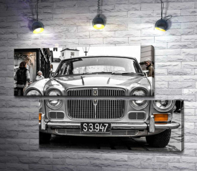 Модульная картина "Серый спортивный люкс-седан Jaguar XJ6"