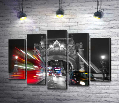 Модульна картина "Автомобілі мчать по нічному Тауерському мосту (Tower Bridge)"
