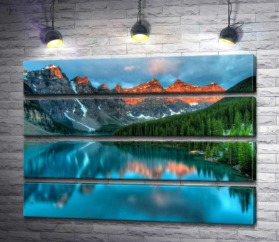 Модульна картина "Бірюзові води озера Морейн (Moraine Lake) оточені високими горами"