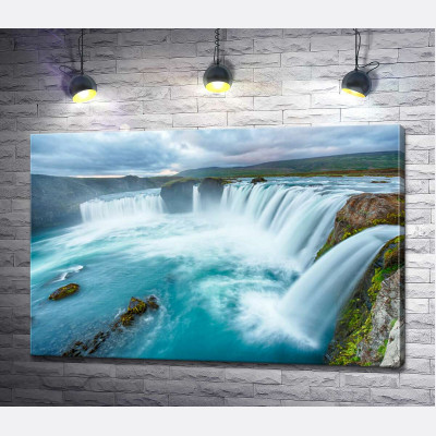 Бірюзова краса водоспаду Ґодафосс (Godafoss)