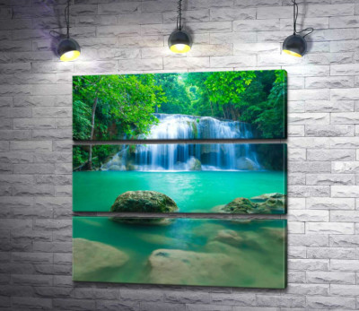 Бірюзова вода водоспаду Ераван (Erawan falls)
