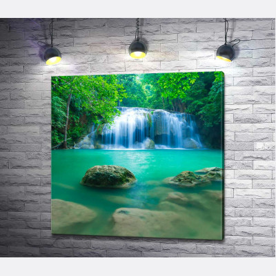 Бірюзова вода водоспаду Ераван (Erawan falls)