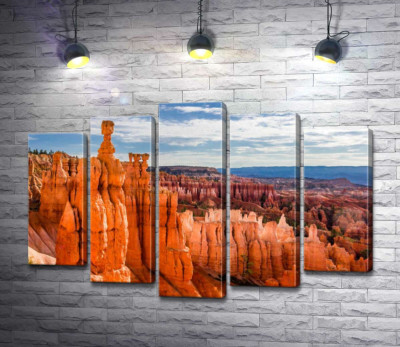 Химерні форми скель Брайс-Каньйону (Bryce Canyon) 