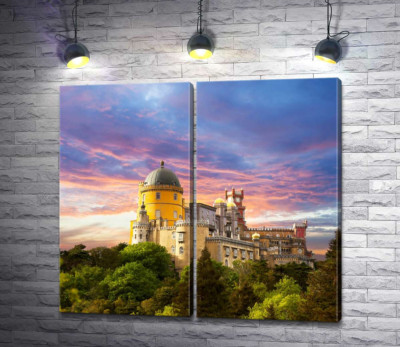 Модульная картина "Романтический дворец Пена (Palacio Nacional da Pena) в окружении деревьев"