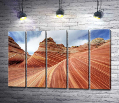 Плавні вигини шарів скель на схилі Койот-Бют (Coyote Buttes)
