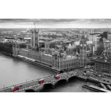 Красные пятна автобусов на Вестминстерском мосту (Westminster Bridge)