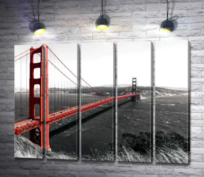 Модульна картина "Яскравий міст "Золоті ворота" (Golden Gate Bridge) прокладений над темними водами протоки"