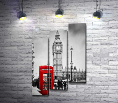 Контраст червоної телефонної будки та сірої вежі Біг Бену (Big Ben)