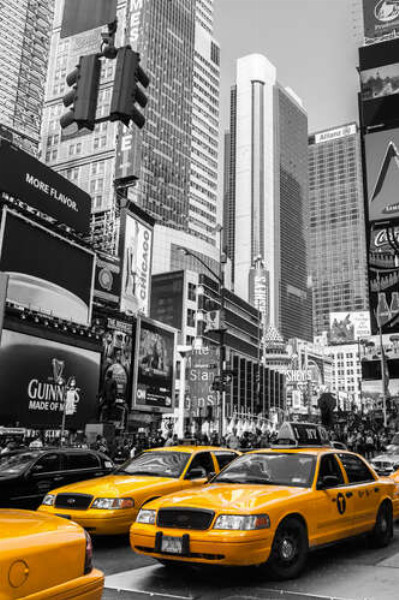Желтые такси заполнили шумные улицы Нью-Йорка