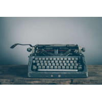 Старинная пишущая машинка