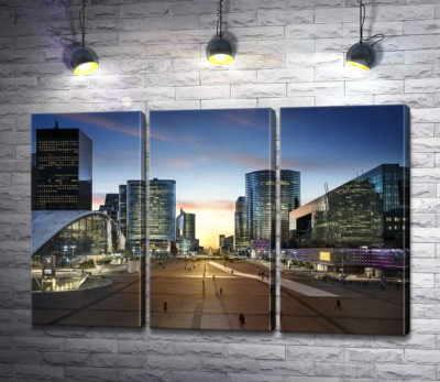 Вечір на площі Дефанс (La Defense)